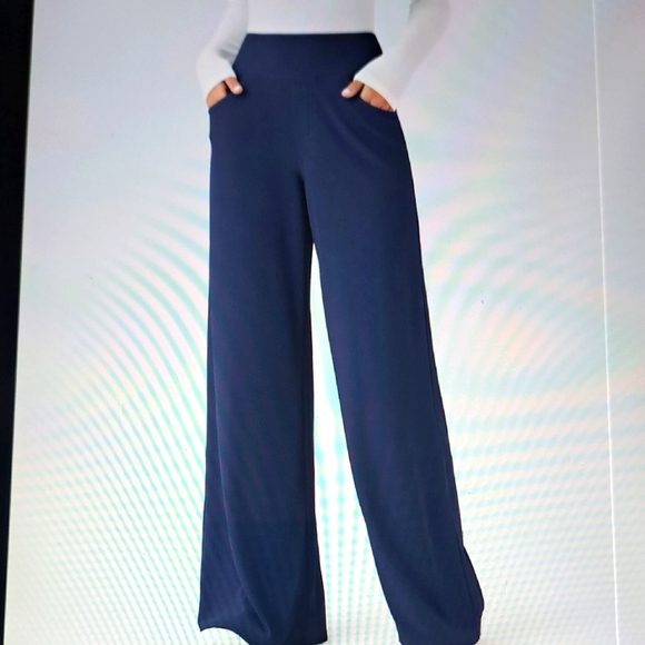 HALARA Pants - SMALL    HALARA SOCINCHED TUMMY CONTROL WIDE LEG MICRO WAFFLE PANTS